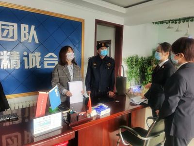 下花園區(qū)檢察院規(guī)范小微型客車租賃，為行業(yè)安全消除隱患